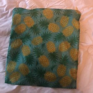 Pineapple print zip up bag